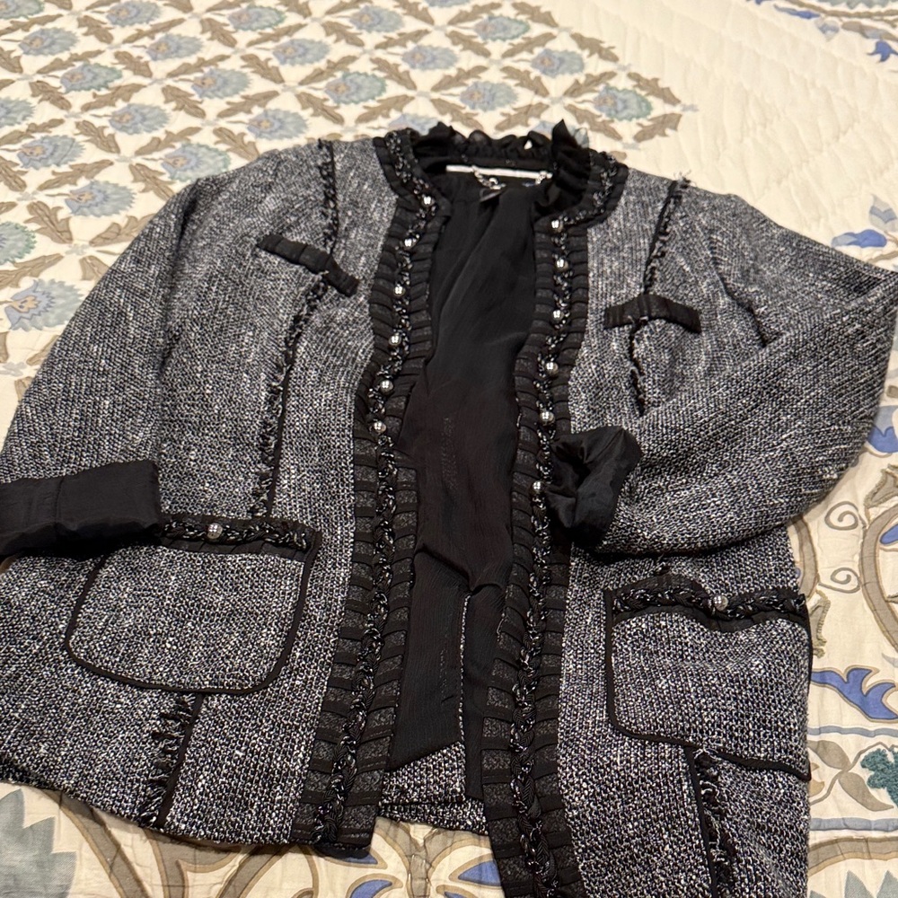 Chic Black and Gray Women's Blazer